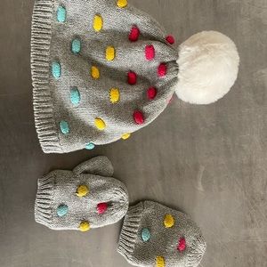 Baby GAP hat and mittens set
